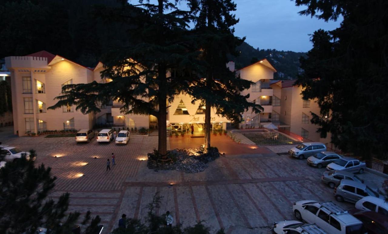 Hotel Arif Castle, Найнитал Экстерьер фото