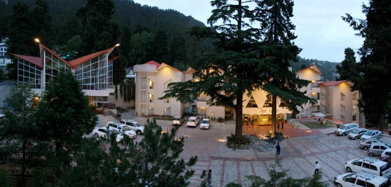 Hotel Arif Castle, Найнитал Экстерьер фото